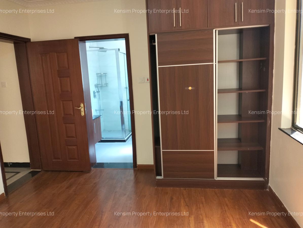 5 Bed Townhouse with En Suite in Lavington - 17