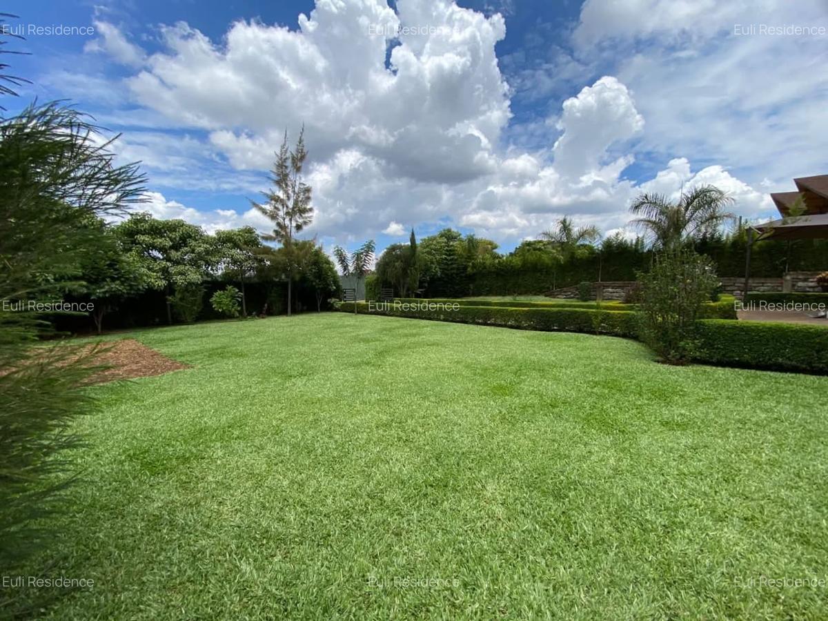 5 Bed Townhouse with En Suite at Runda Drive - 16