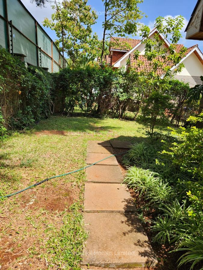 5 Bed Townhouse with En Suite in Lavington - 10