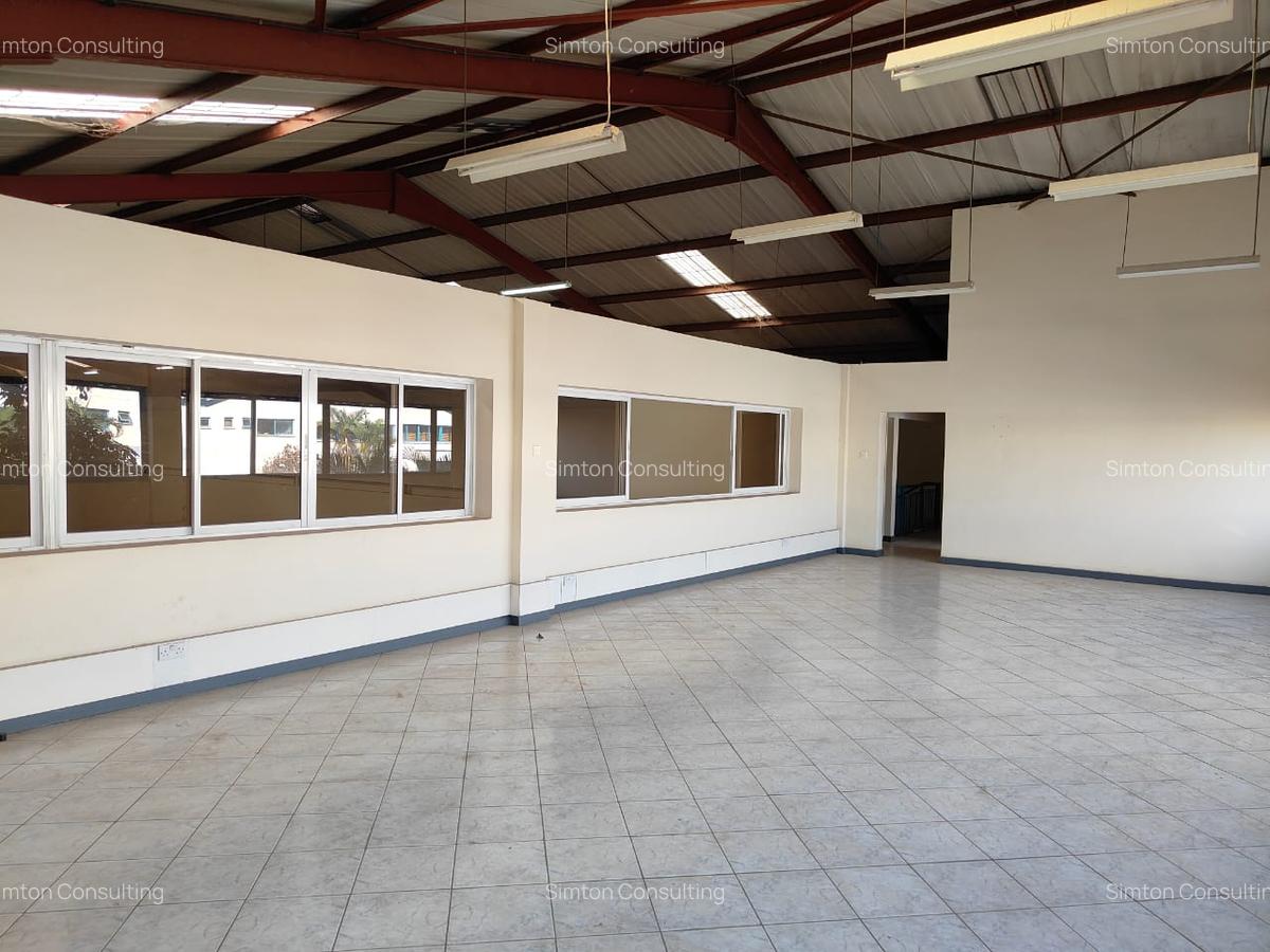 Warehouse with Lift at Cabanus - 16