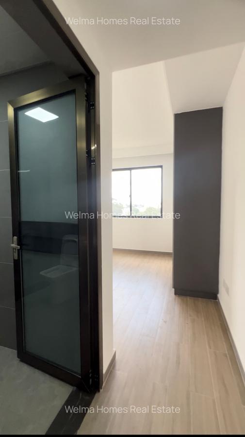 2 Bed Apartment with En Suite in Riverside - 11