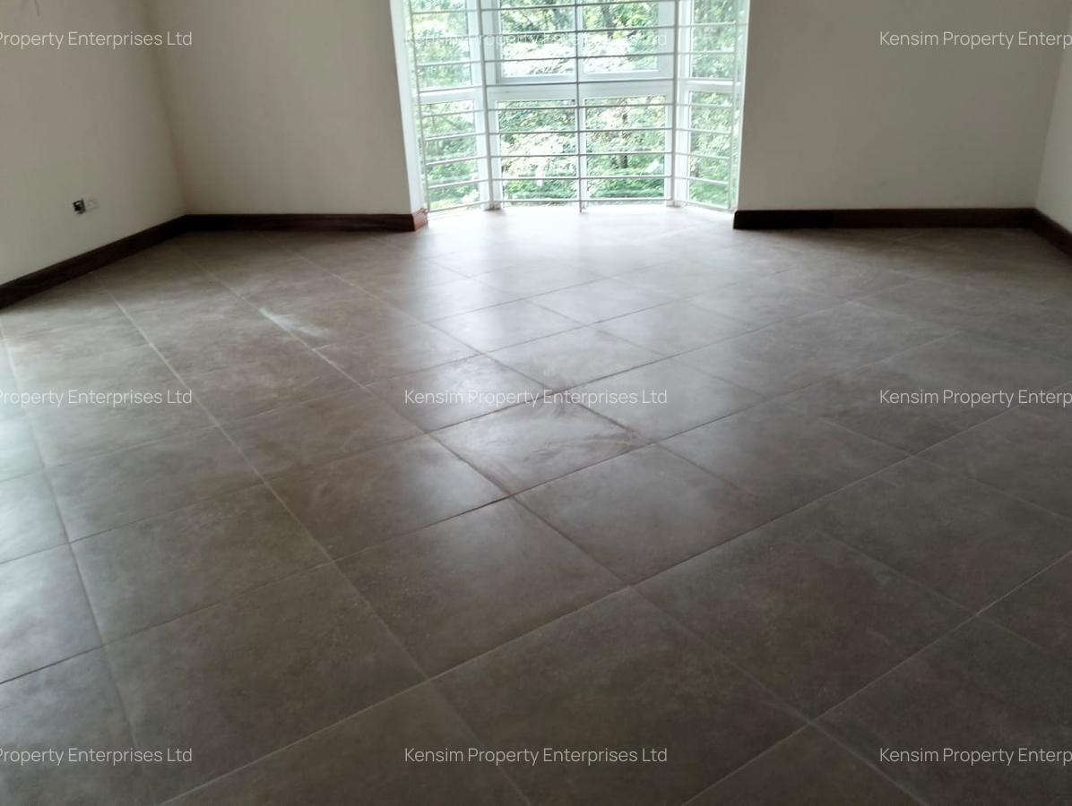 5 Bed Townhouse with En Suite in Rosslyn - 16