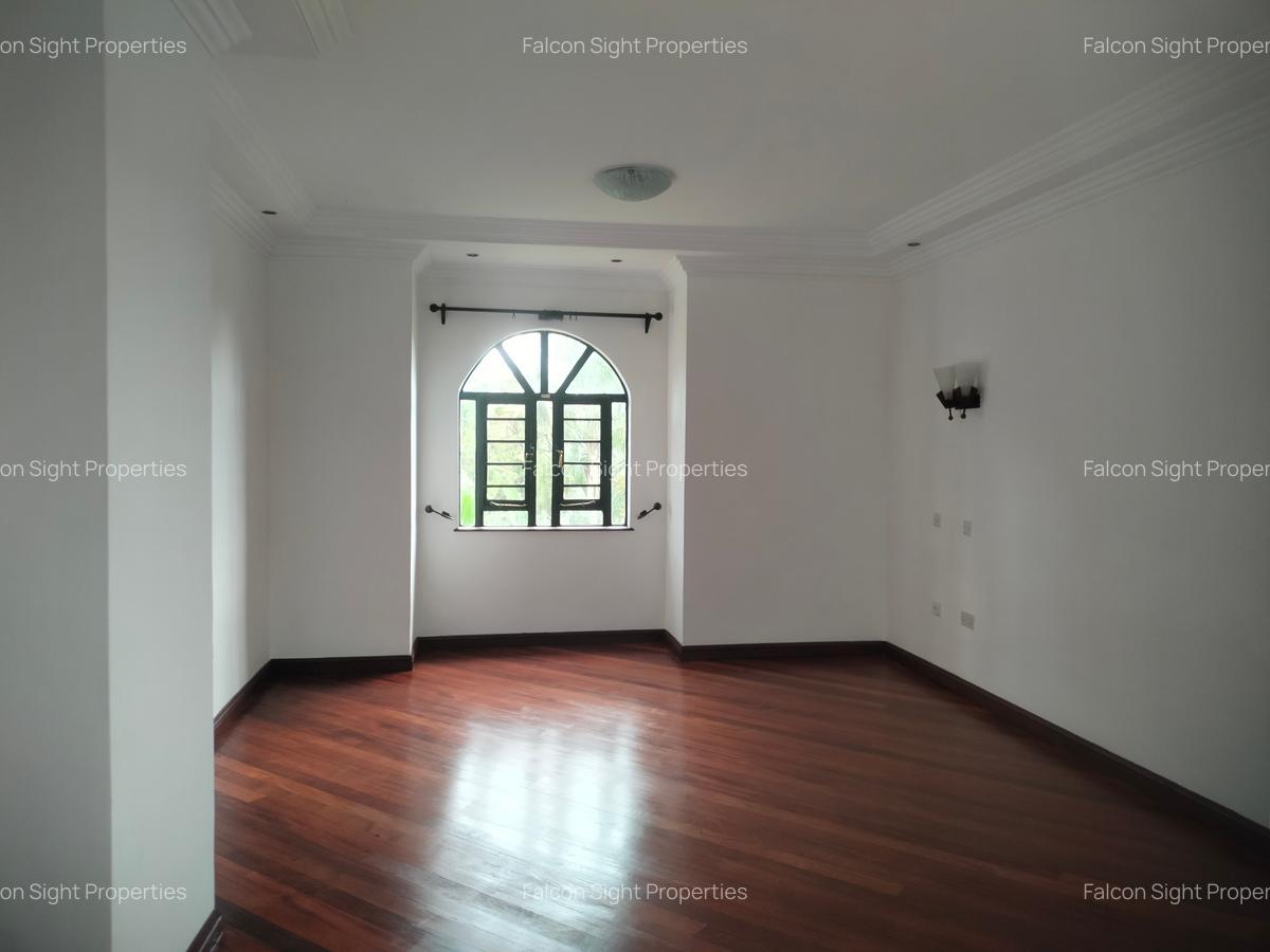 4 Bed Townhouse with Staff Quarters at Few Minutes Drive To Gigiri - 9
