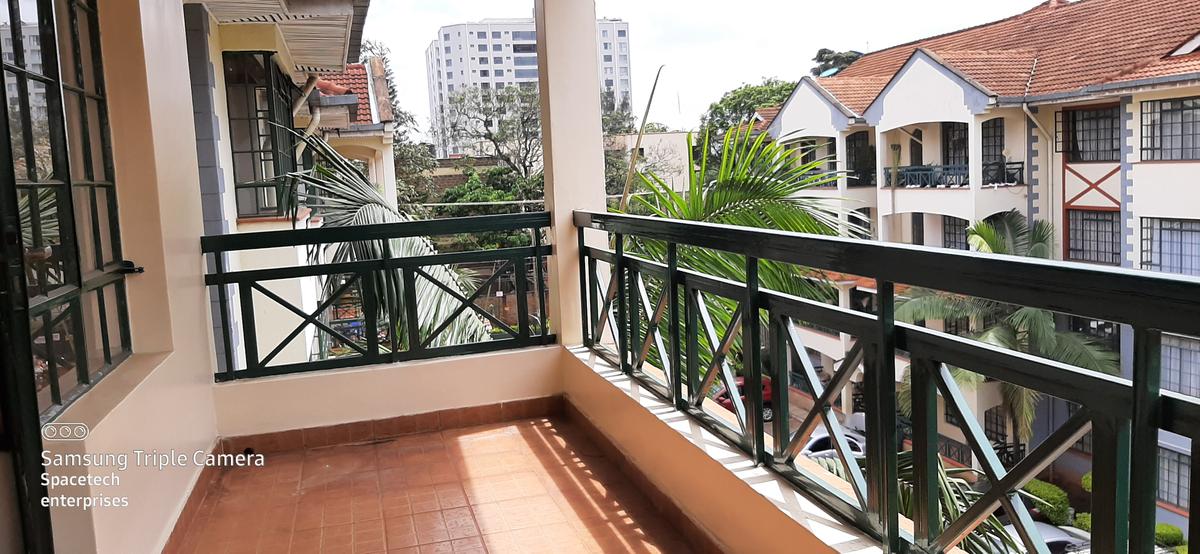 3 Bed Apartment with En Suite in Lavington - 5