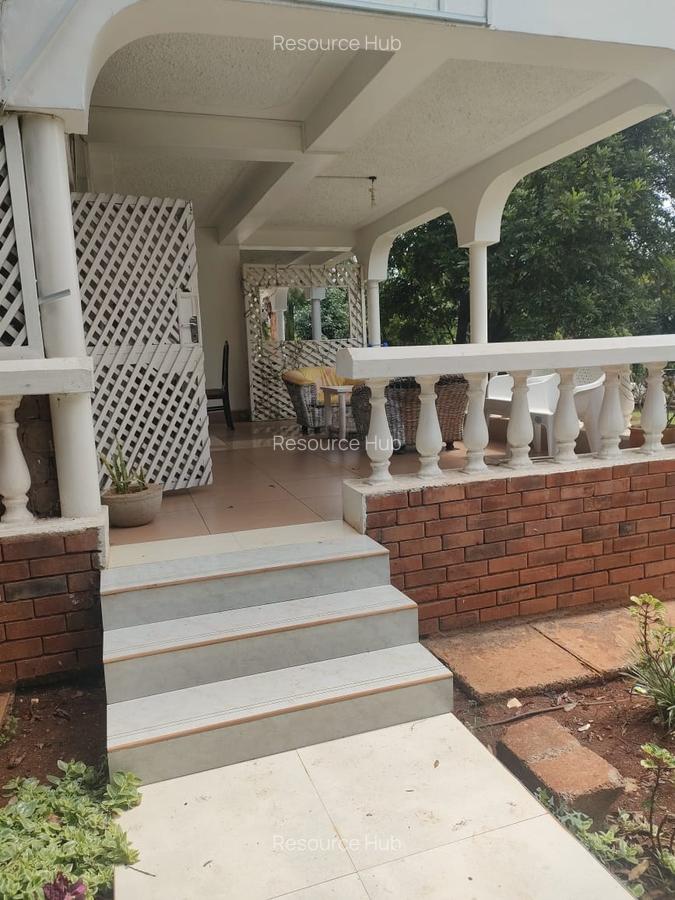 1 Bed Townhouse with Garden at Off Brook House Drive - 1