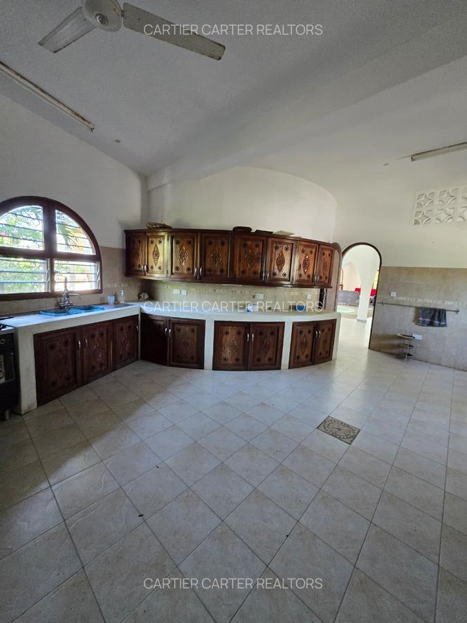 3 Bed Villa with En Suite in Watamu - 5