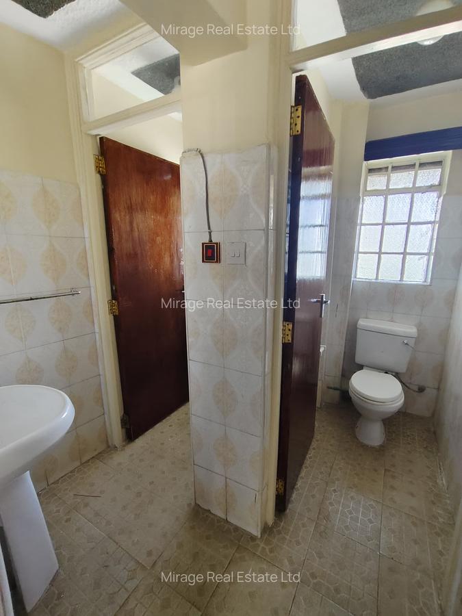 2 Bed Apartment with Parking in Kilimani - 14