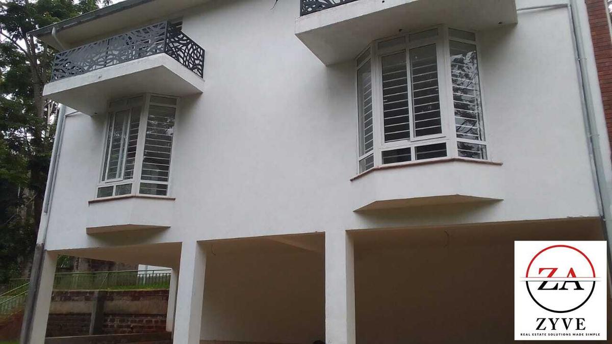 5 Bed Townhouse with En Suite at Rosslyn Lone Tree Estate - 8