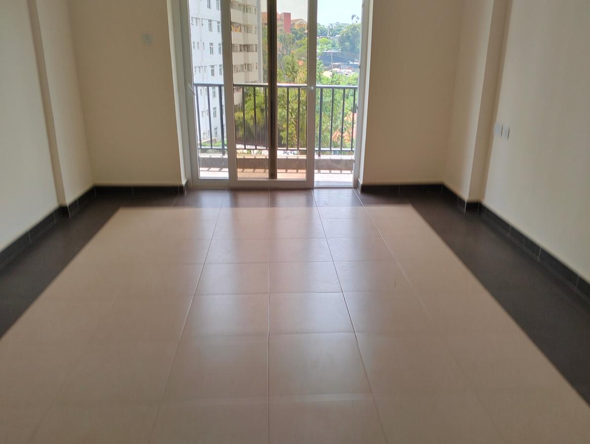 2 Bed Apartment with En Suite in Lavington - 3