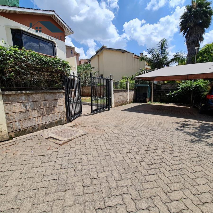 4 Bed Townhouse with En Suite at Grevillea Grove - 4