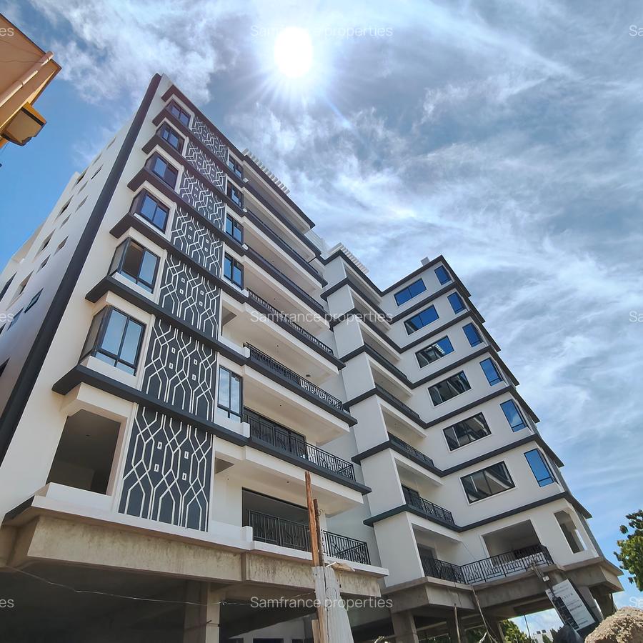 Serviced 3 Bed Apartment with En Suite at Serena Road - 1