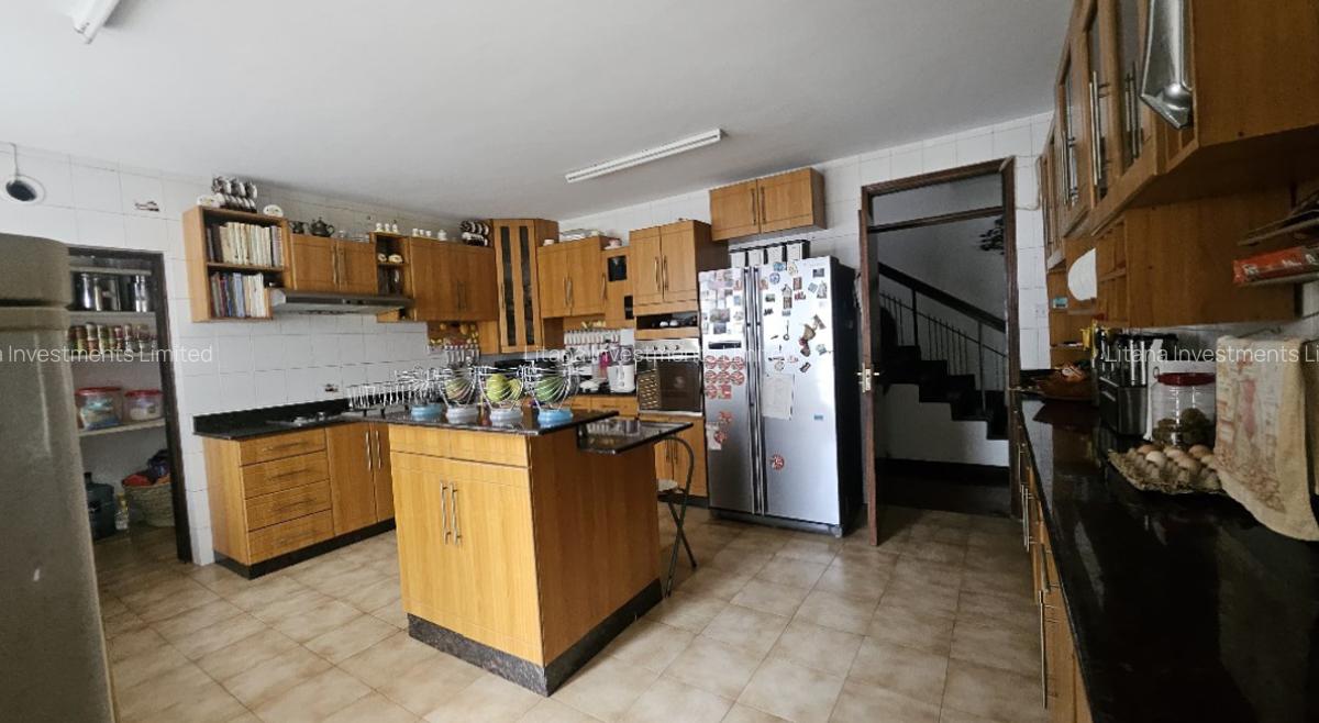 5 Bed House with En Suite at Old Runda Off Ruaka Road - 5