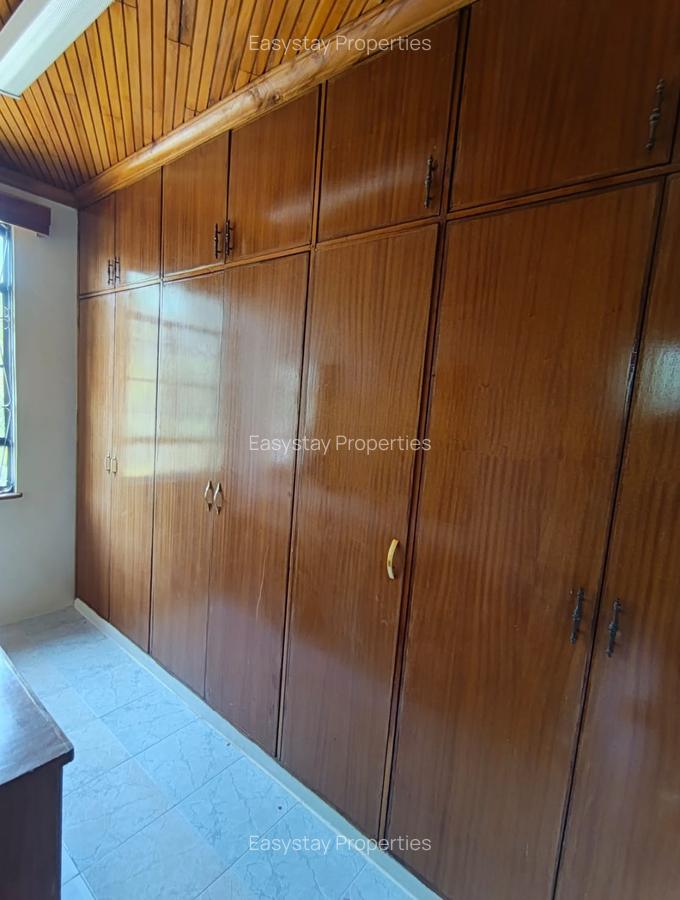 4 Bed House with En Suite in Runda - 5