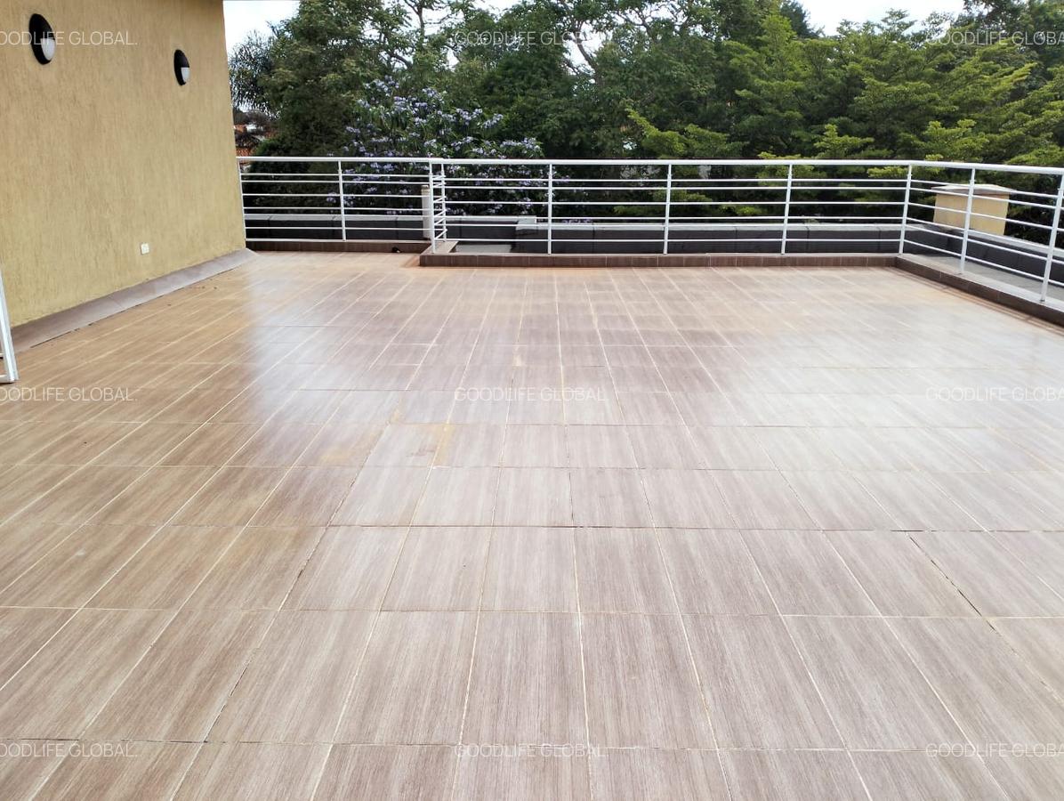 5 Bed House with En Suite at Runda - 11