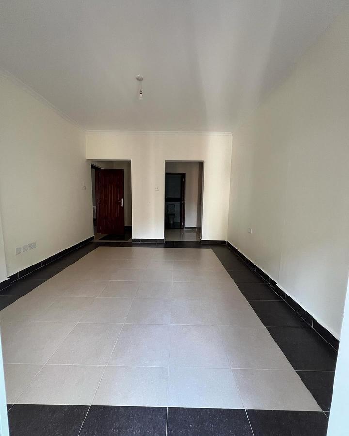 2 Bed Apartment with En Suite at Hatheru Road - 2