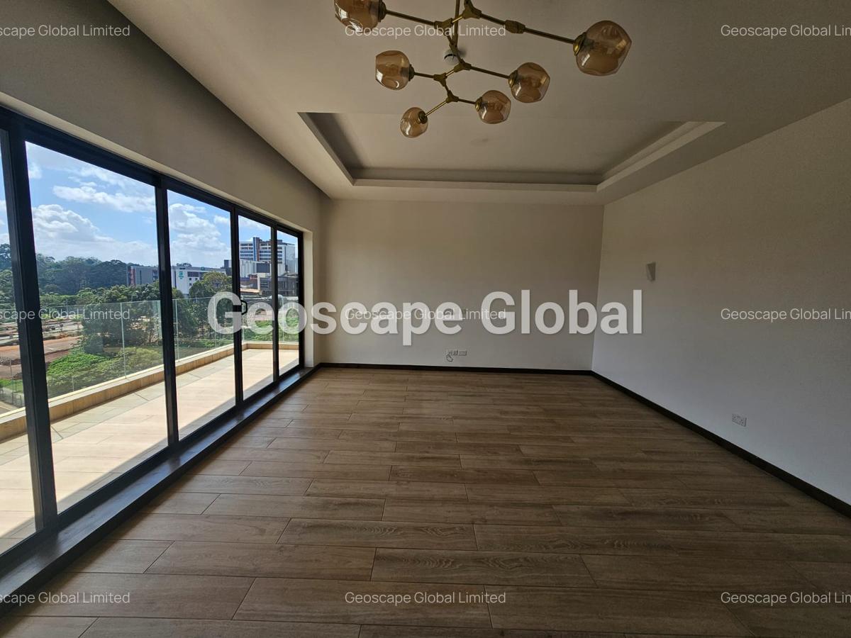 3 Bed Apartment with En Suite in Rosslyn - 5