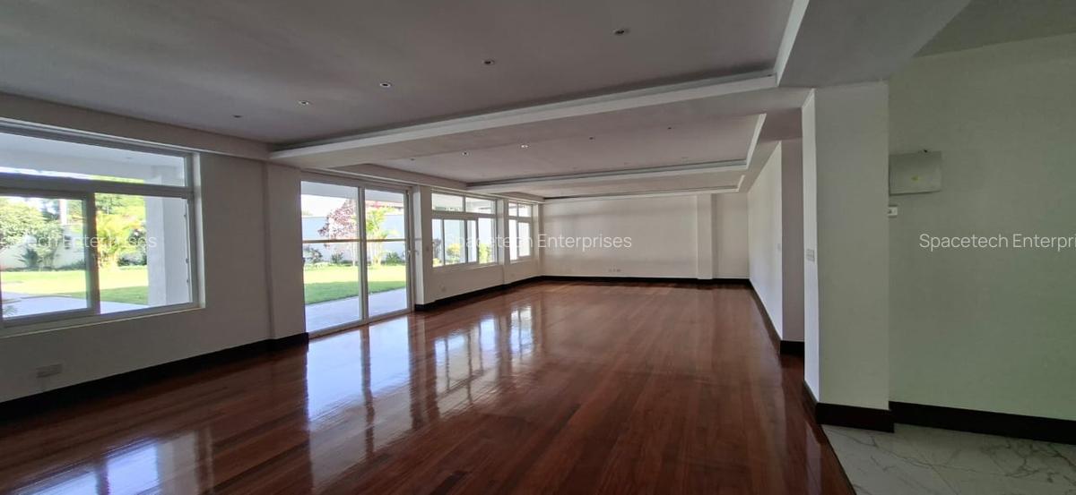 5 Bed House with En Suite in Runda - 6