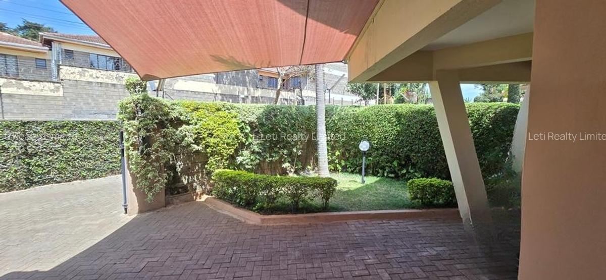 5 Bed Townhouse with En Suite in Lavington - 1