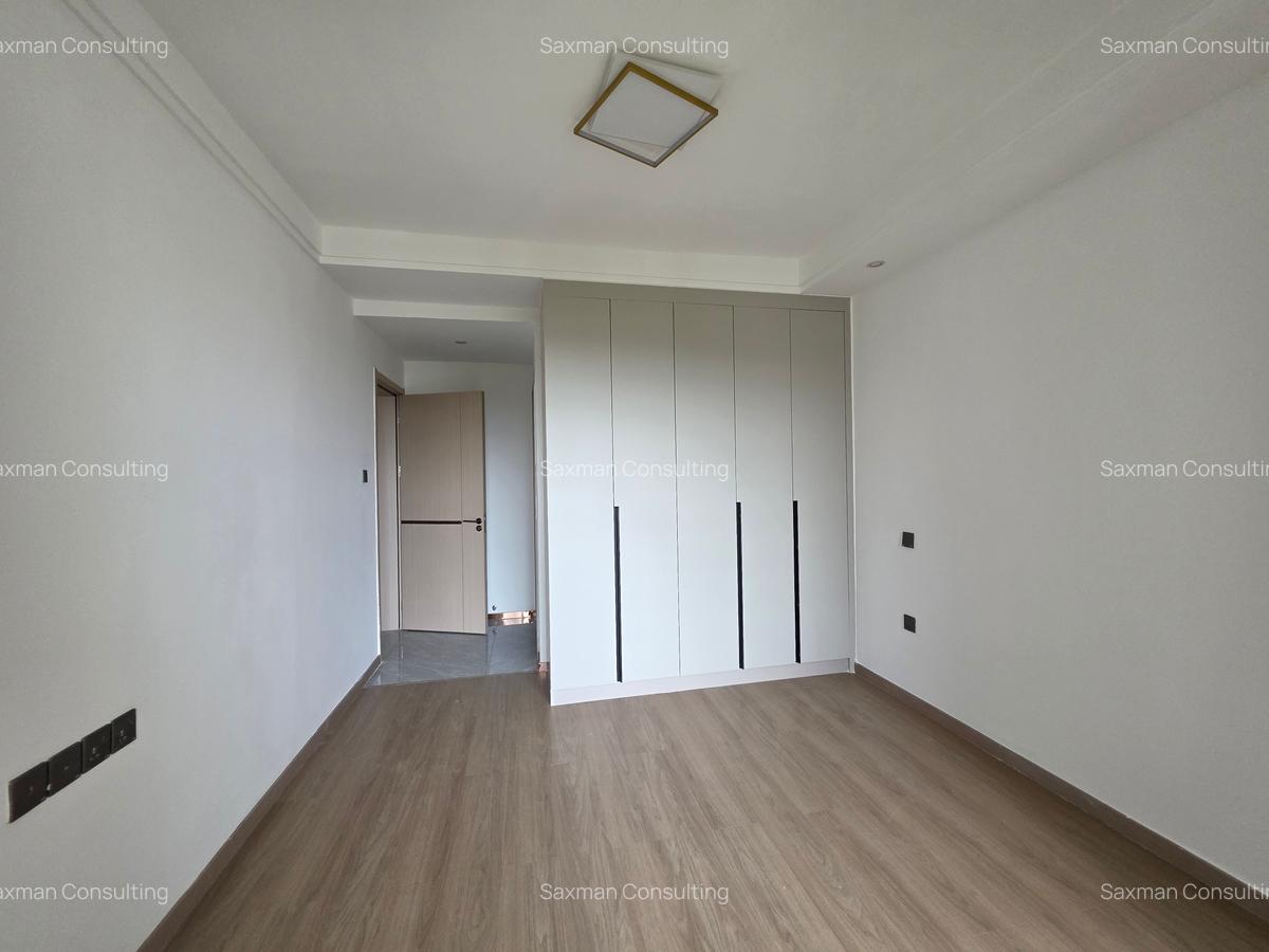 2 Bed Apartment with En Suite in Riverside - 20