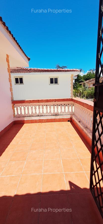 4 Bed Villa with En Suite at Nyali - 5