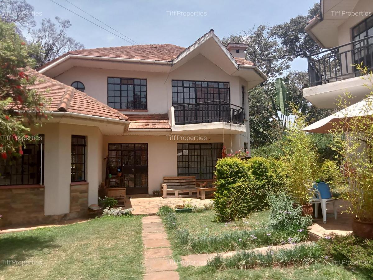 4 Bed Townhouse with En Suite in Westlands Area - 1