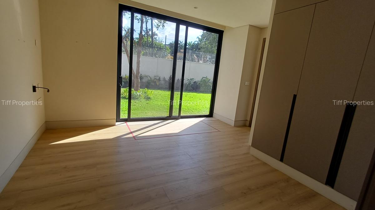 5 Bed Townhouse in Westlands Area - 18