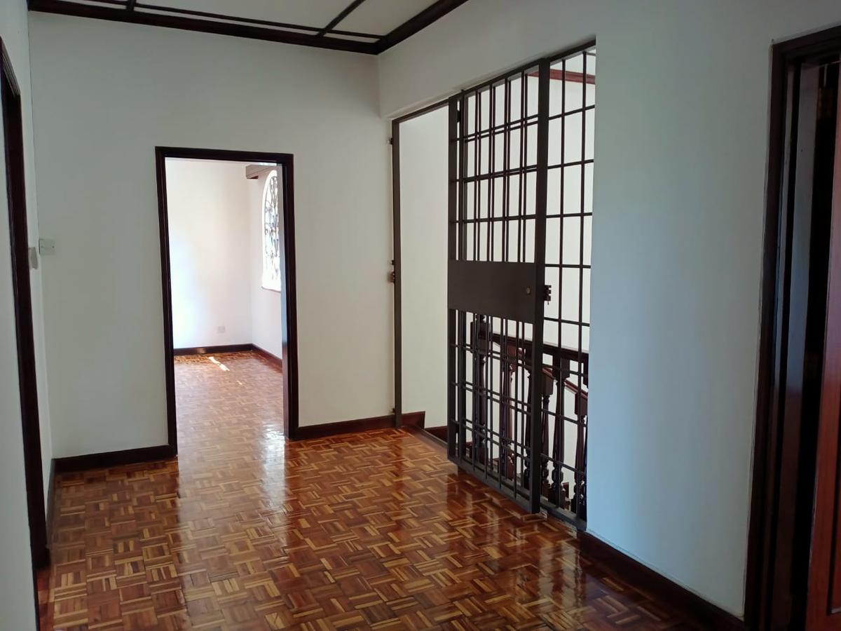 4 Bed Townhouse with En Suite in Kitisuru - 5