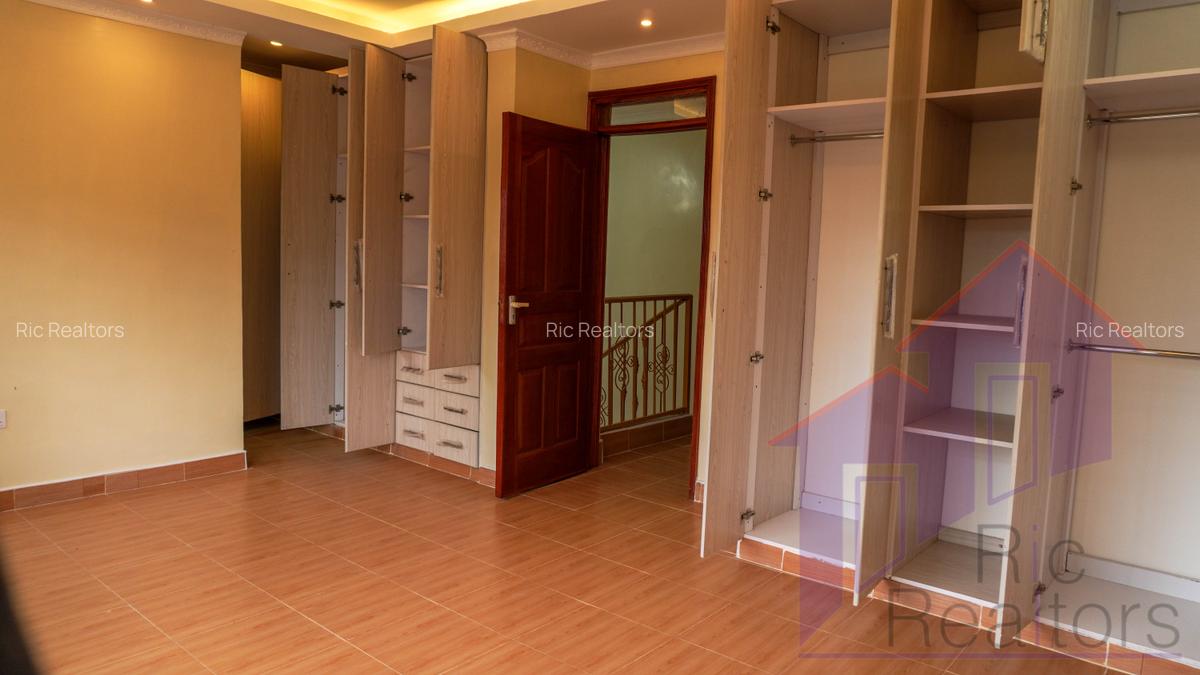 4 Bed Townhouse with En Suite at Merisho Road - 15