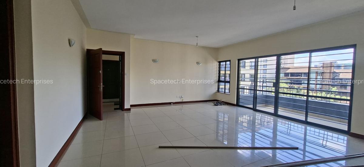 3 Bed Apartment with En Suite in Westlands Area - 3