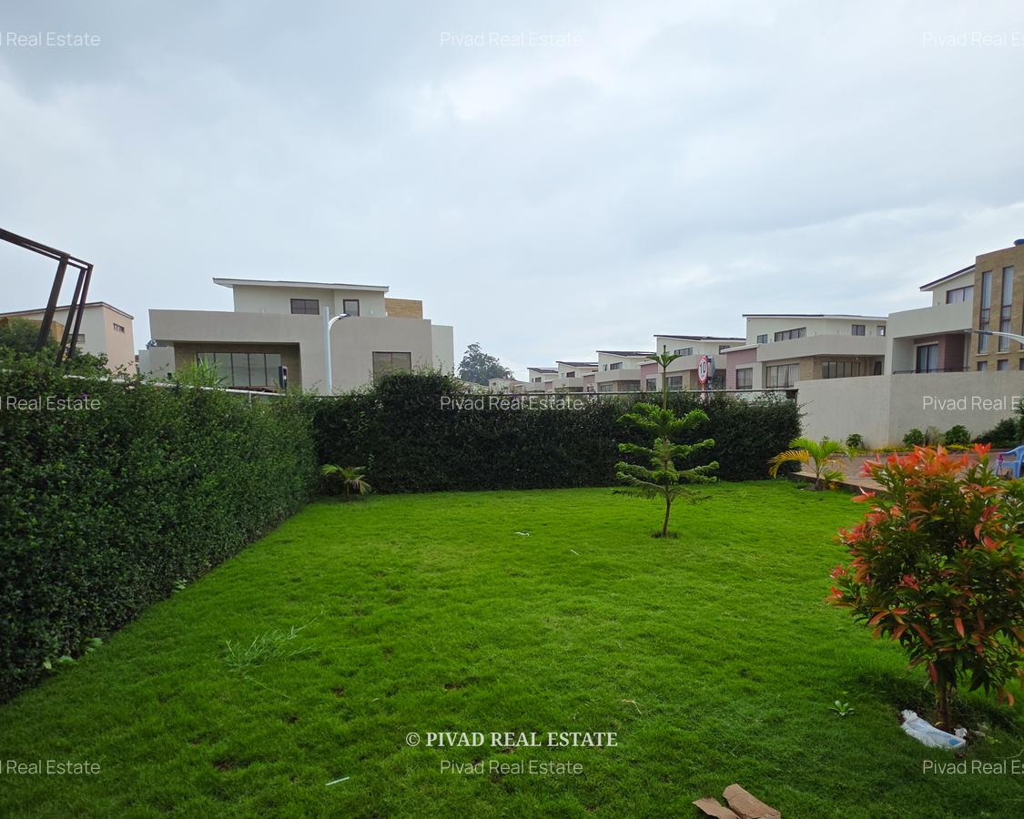 4 Bed Townhouse with Swimming Pool in Runda - 2