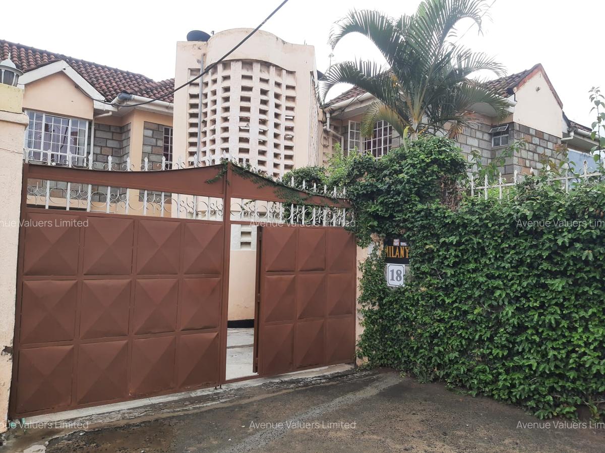 10 Bed House with En Suite at Chady Road - 2