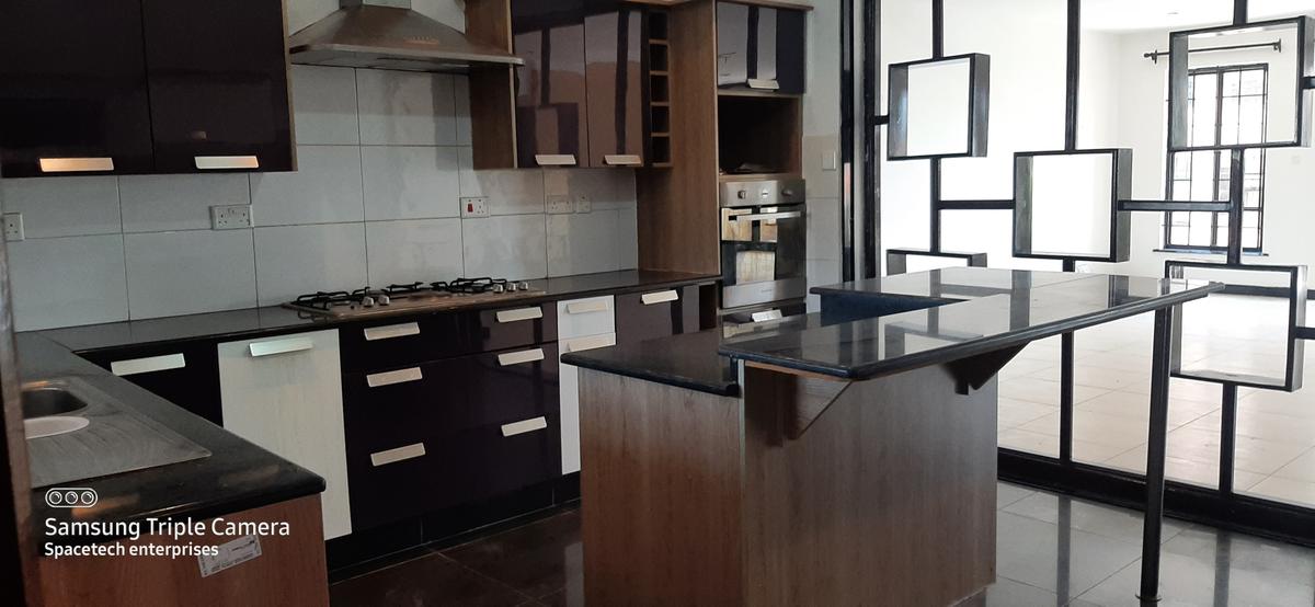 4 Bed Apartment with En Suite in Westlands Area - 4