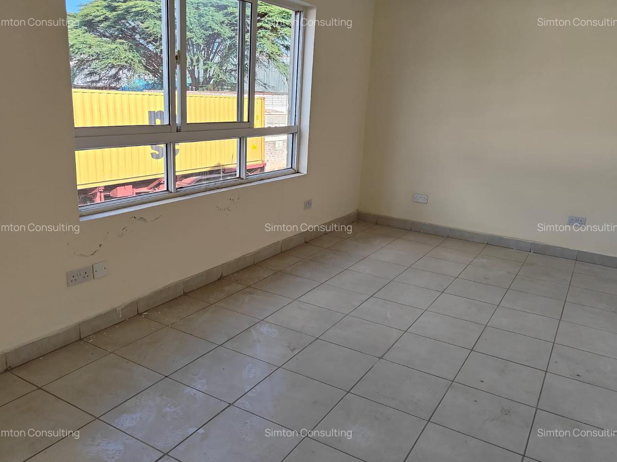 Warehouse with Service Charge Included in Mombasa Road - 9