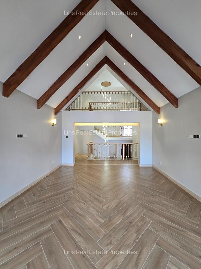 6 Bed Townhouse with En Suite in Lavington - 14