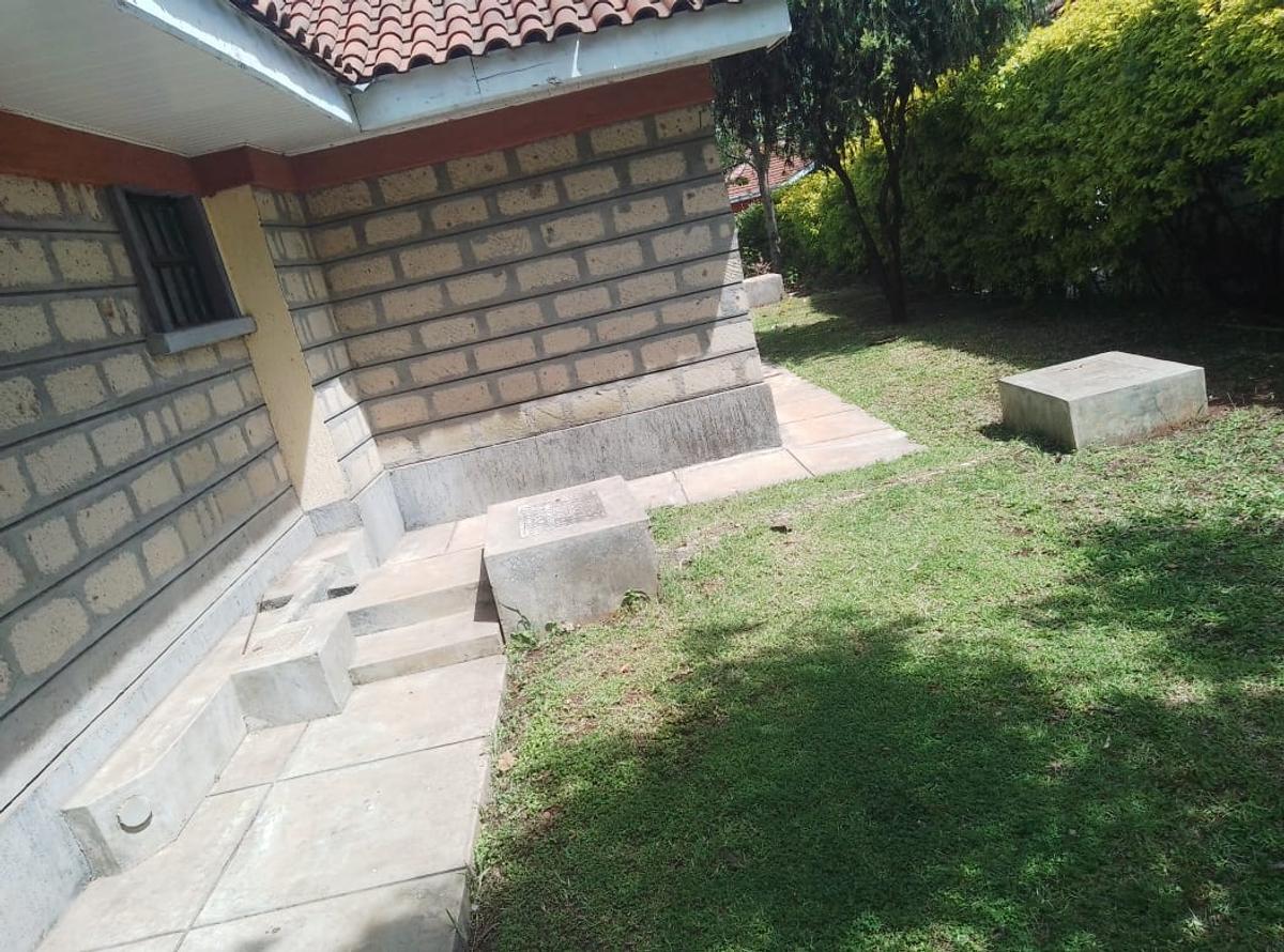 2 Bed House with En Suite at Karen - 2