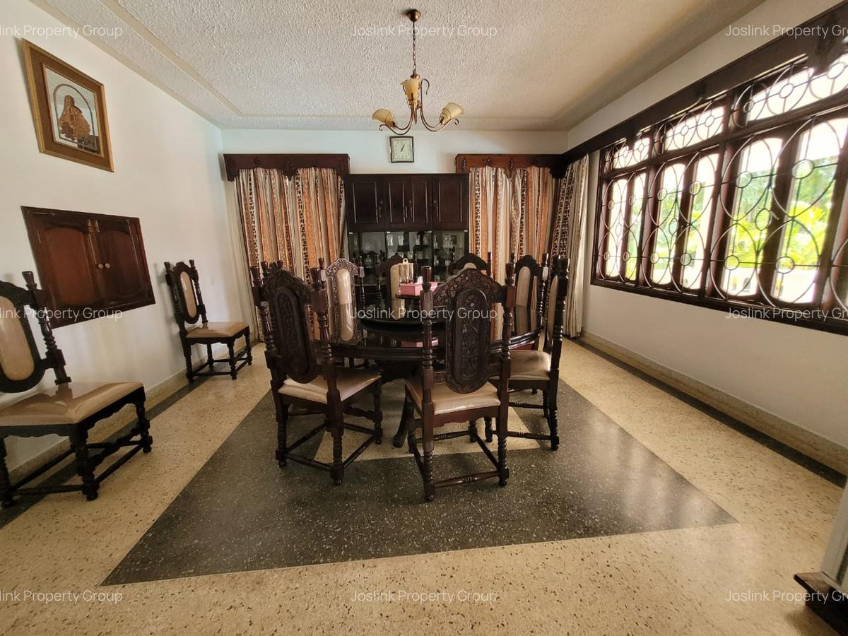 4 Bed Townhouse with En Suite at Greenwood Drive - 11