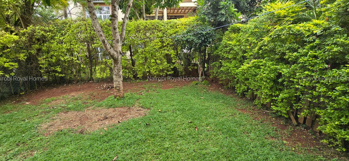 5 Bed Townhouse with En Suite at Brookside Drive - 12
