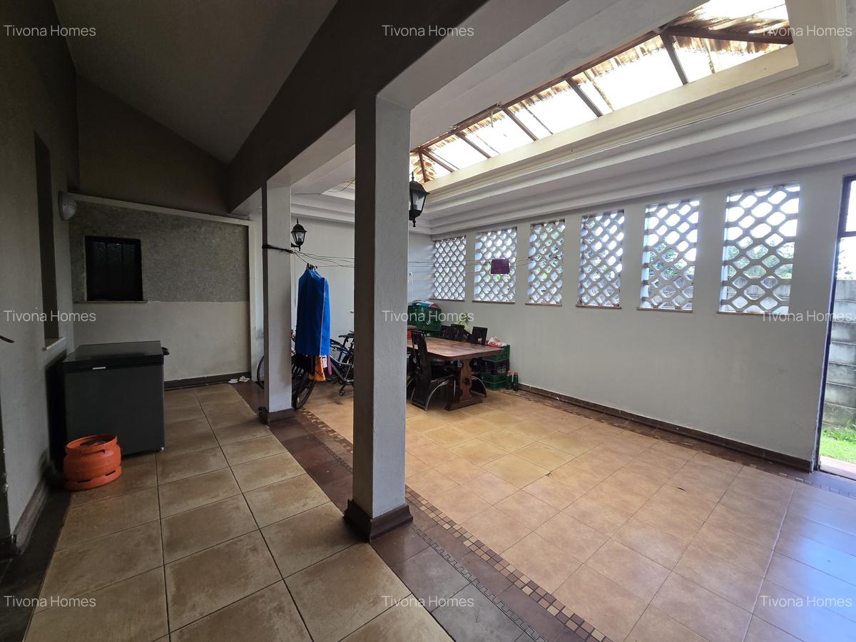 4 Bed House with En Suite in Runda - 17