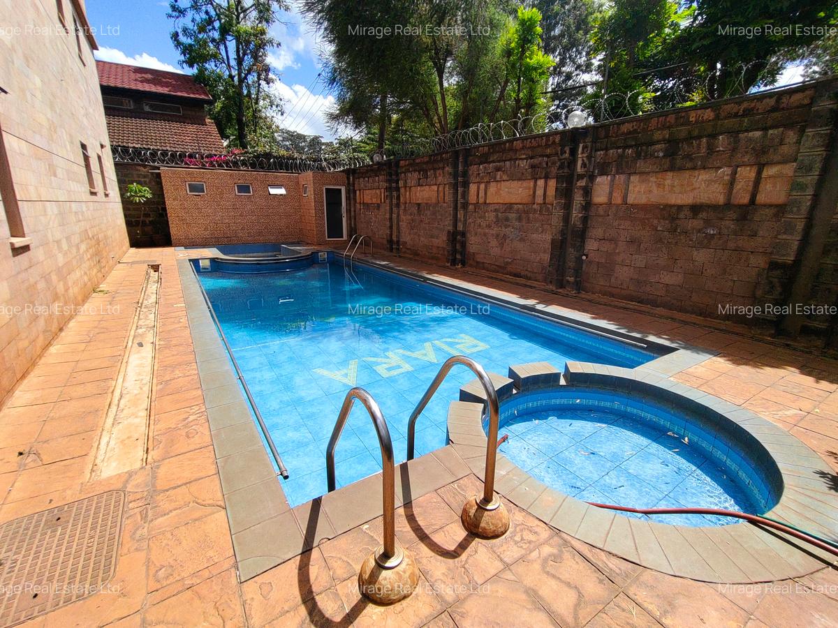 3 Bed Apartment with En Suite in Kilimani - 2