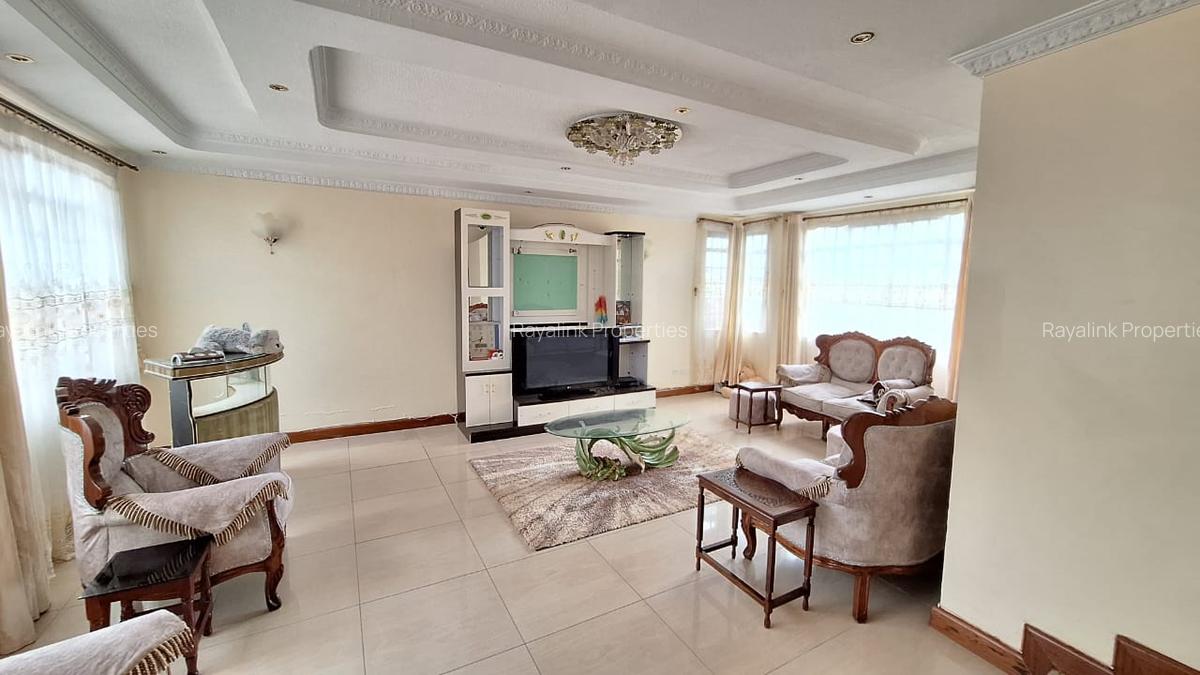 4 Bed Townhouse with En Suite at Kyuna - 10