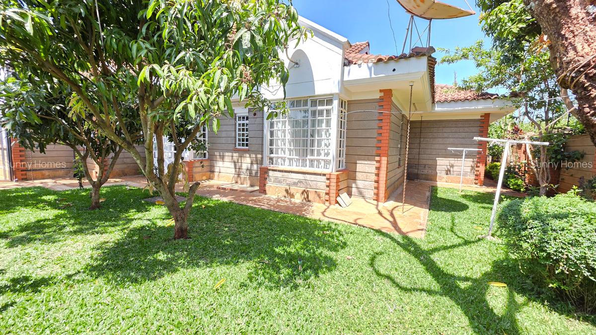 3 Bed Townhouse with En Suite at Old Runda - 16