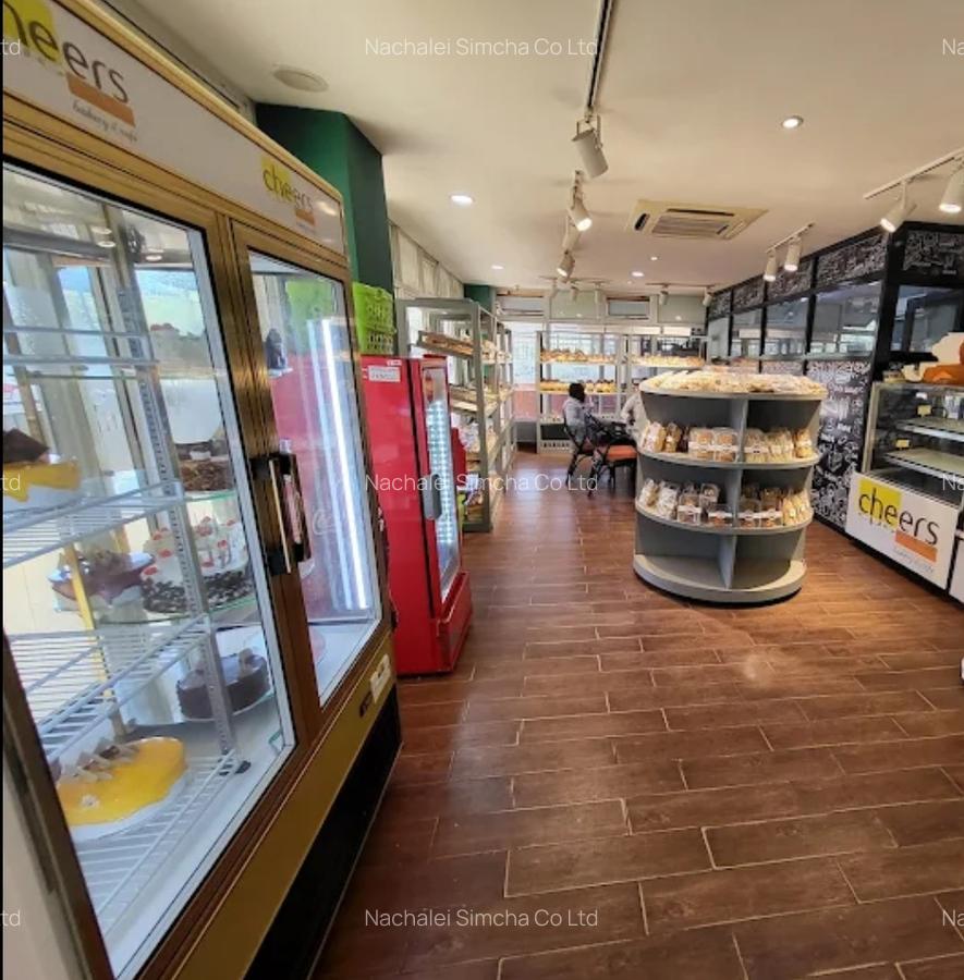 85,000 ft² Commercial Property with Lift at 4Th Parklands - 3