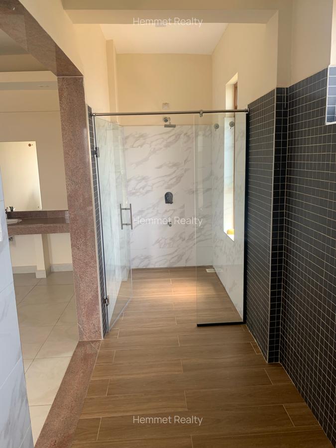 5 Bed Apartment with En Suite in Lavington - 20