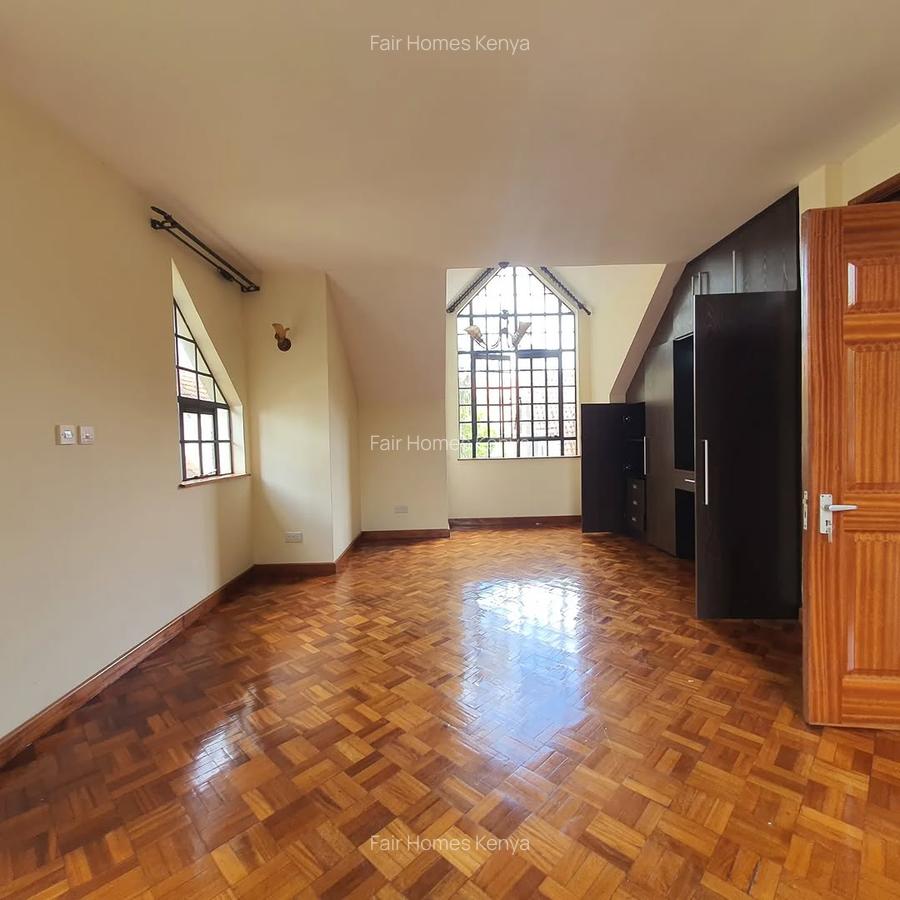 4 Bed Townhouse with En Suite at Chalbi Drive - 11