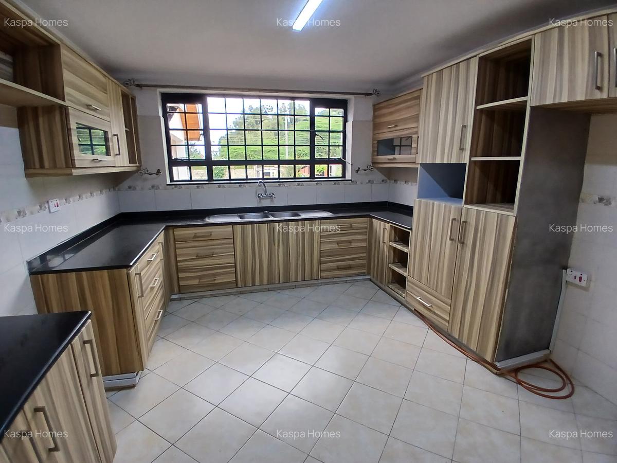 4 Bed House with En Suite in Karen - 5