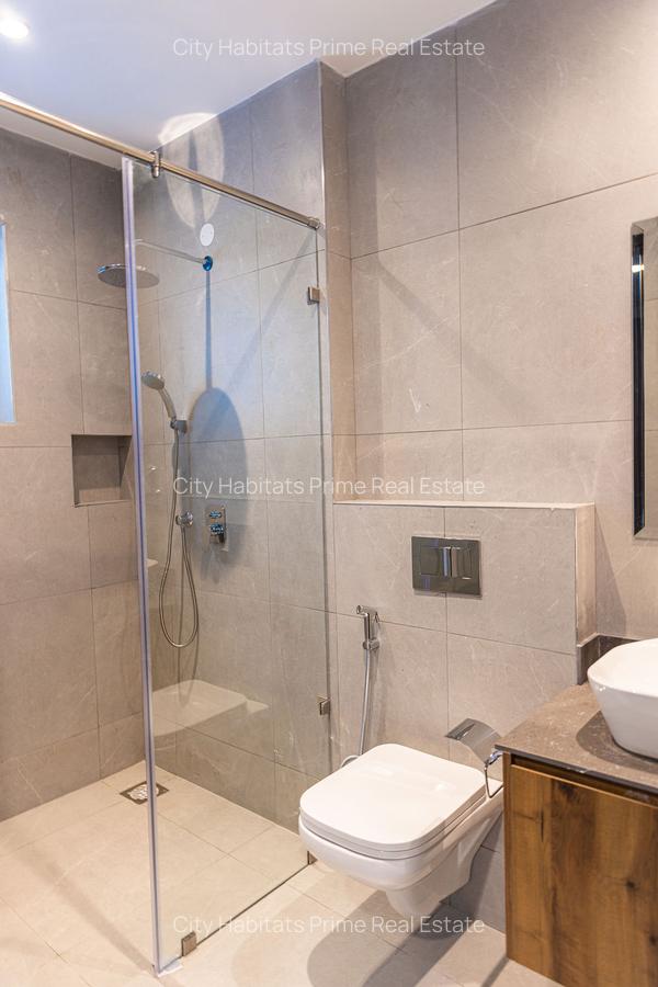 4 Bed Apartment with En Suite in Westlands Area - 16