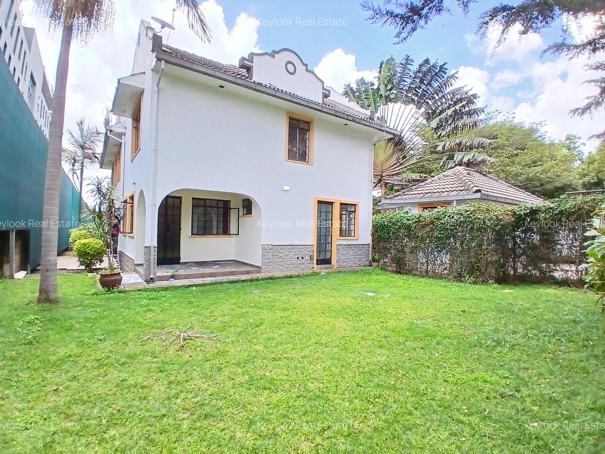 4 Bed Townhouse with En Suite at Lavington Green - 2