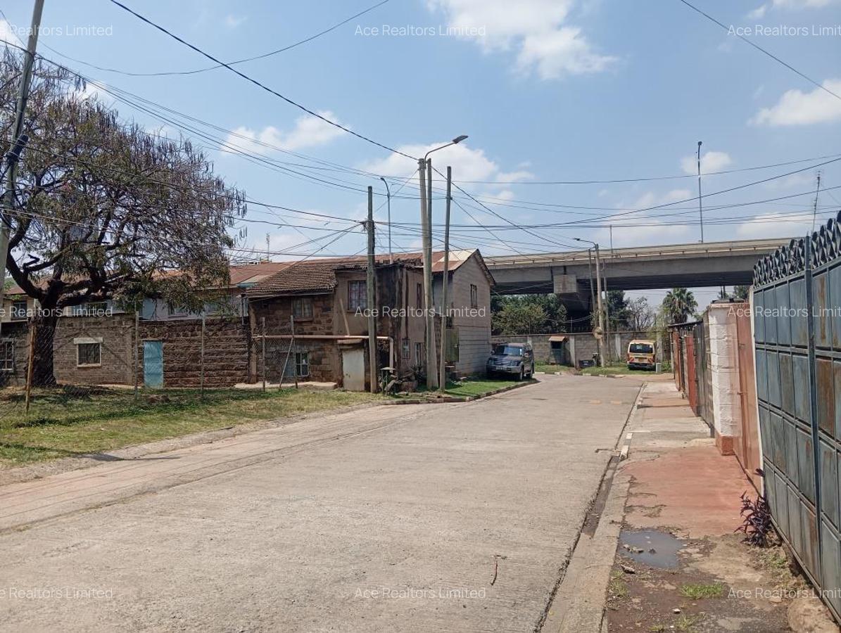 3 Bed House with En Suite at Near Nairobi West Hospital Nairobi - 13