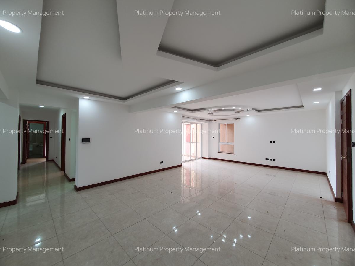 4 Bed Apartment with En Suite in General Mathenge - 1