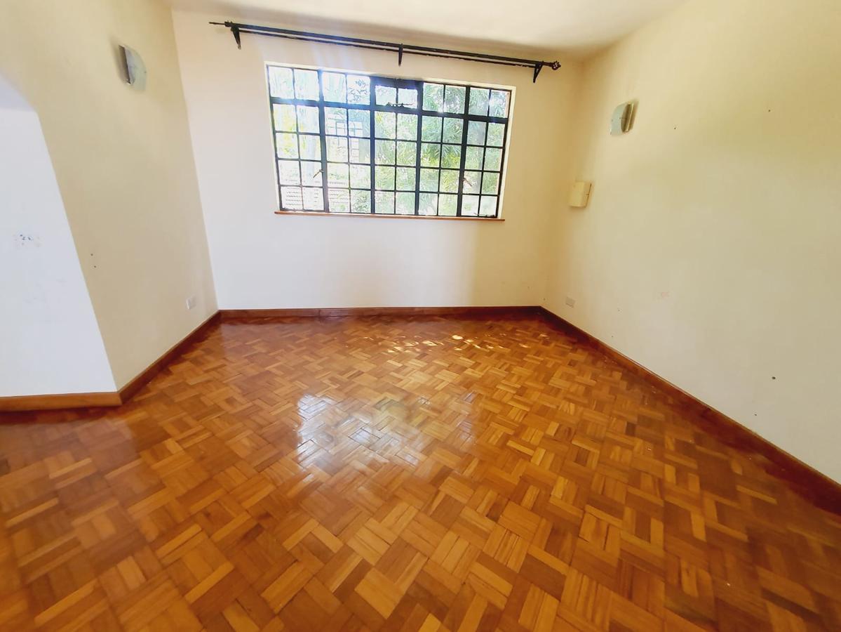 4 Bed Townhouse with En Suite at Lavington - 14